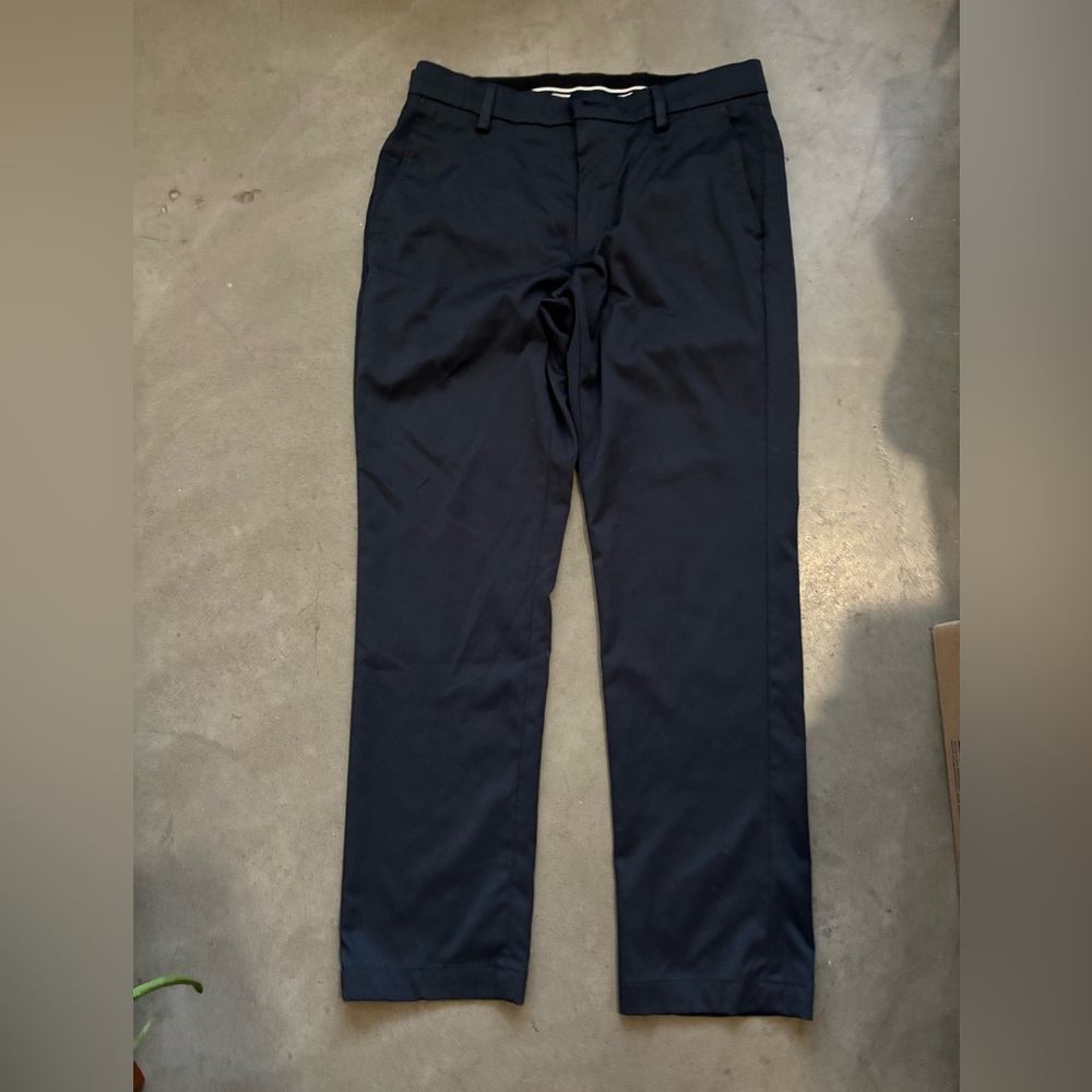 Men’s Navy Blue Amazon Essentials Pants - Size: Waist 31, Length 29